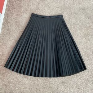 Bagatelle Collection MIDI-Leather Black Pleated Skirt - Large